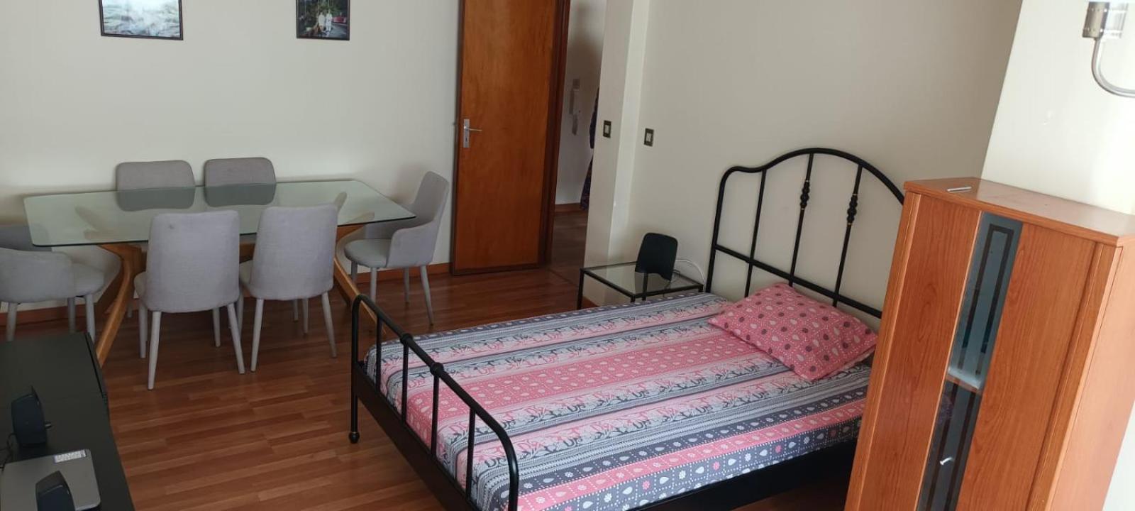 Shared Apartment With Private Room Bobadela Екстер'єр фото